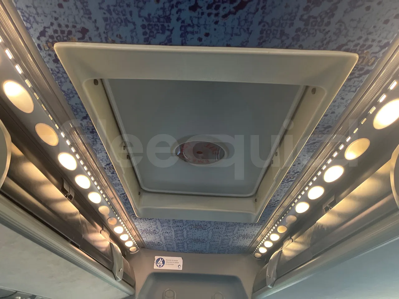 Irisbus New Domino 397E/12.4  - Euro4 - 331kW - 12.410mt - roof hatch 2