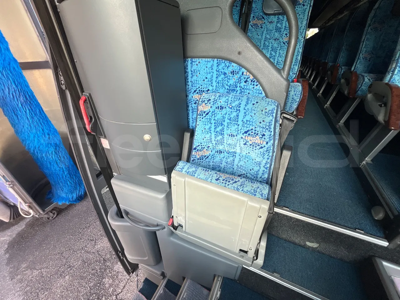 Irisbus New Domino 397E/12.4  - Euro4 - 331kW - 12.410mt - hostess seat photo