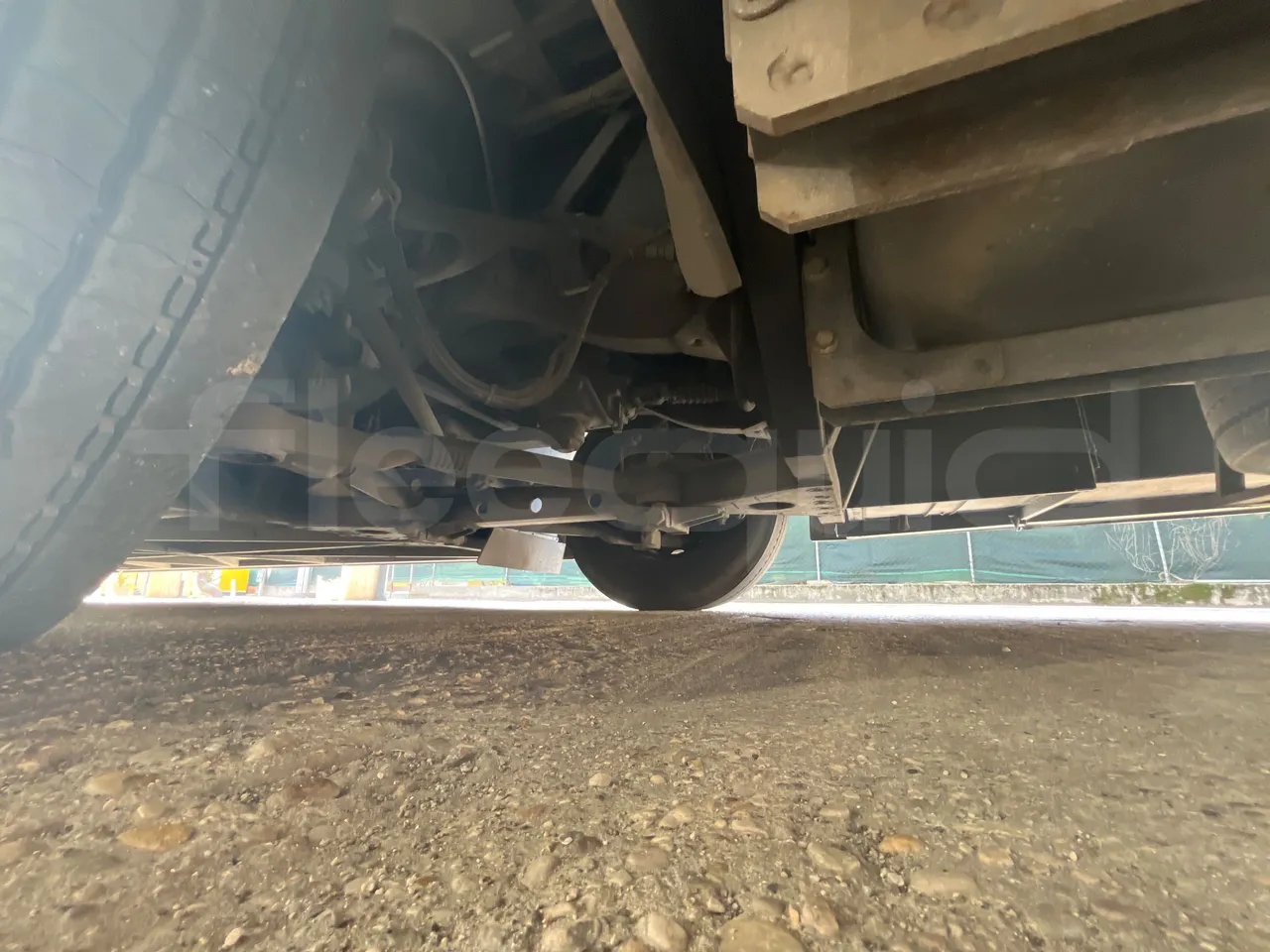 Irisbus New Domino 397E/12.4  - Euro4 - 331kW - 12.410mt - front axle right side