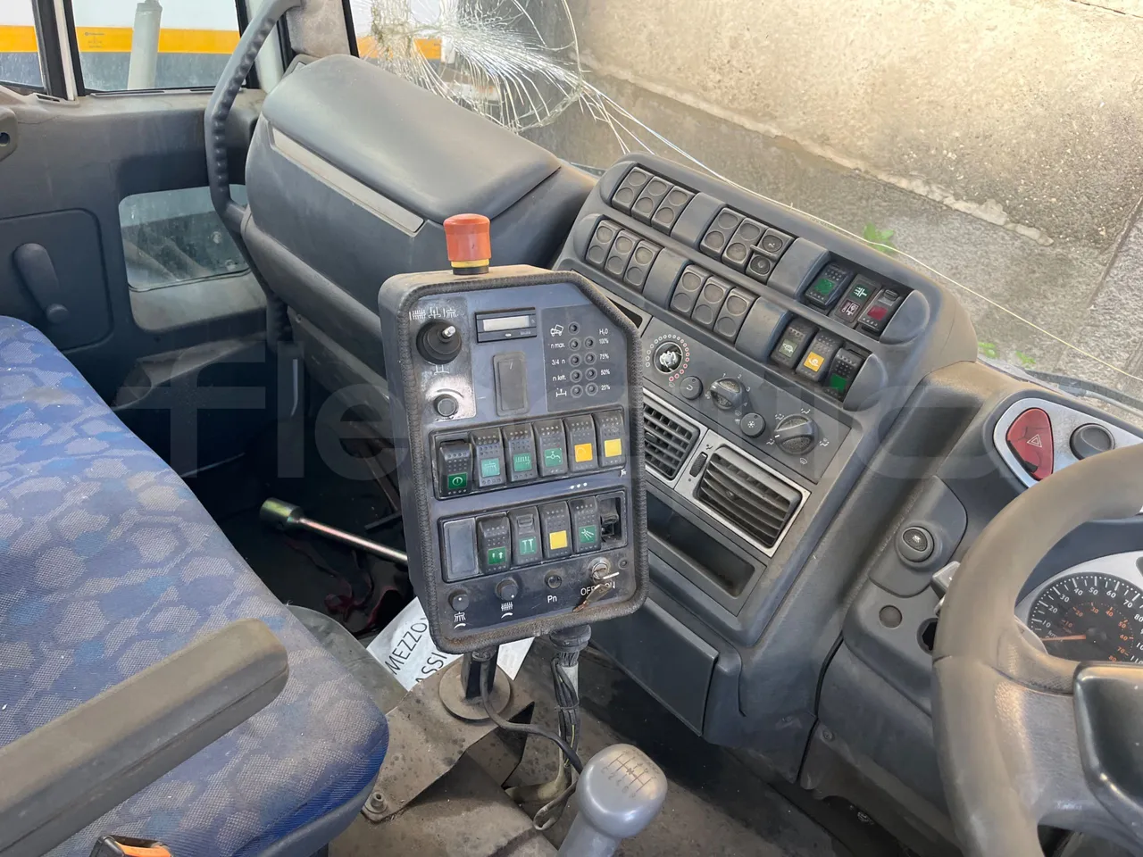 Iveco 130/120 Euro3 - 134kW - 5.995mt - onboard devices 1