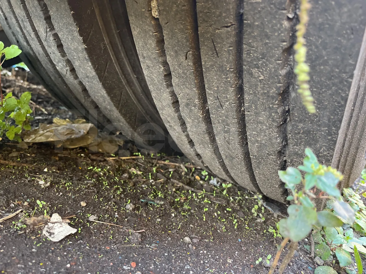 Iveco 130/120 Euro3 - 134kW - 5.995mt - tread condition second axle tires left