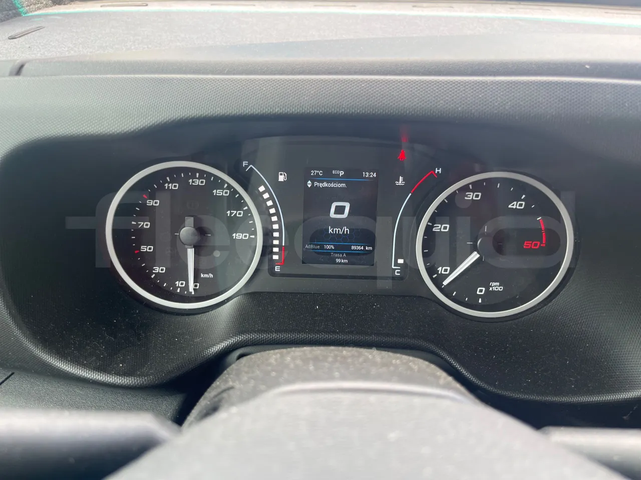 Iveco Daily 70C18 - EUR6 - 132kW - 8.04m - dashboard lights on