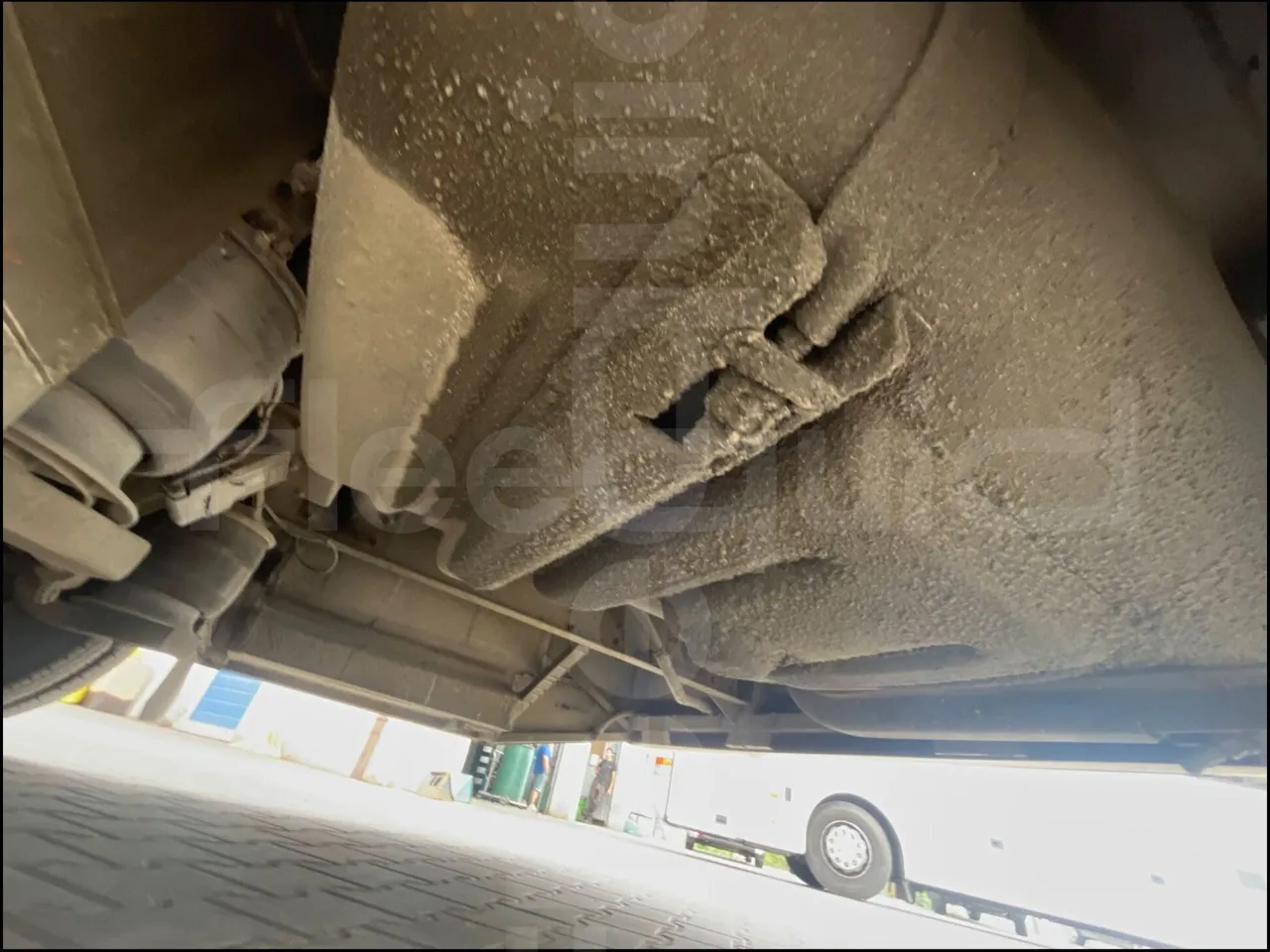 Iveco Daily 70C18 - EUR6 - 132kW - 8.04m - front air springs left