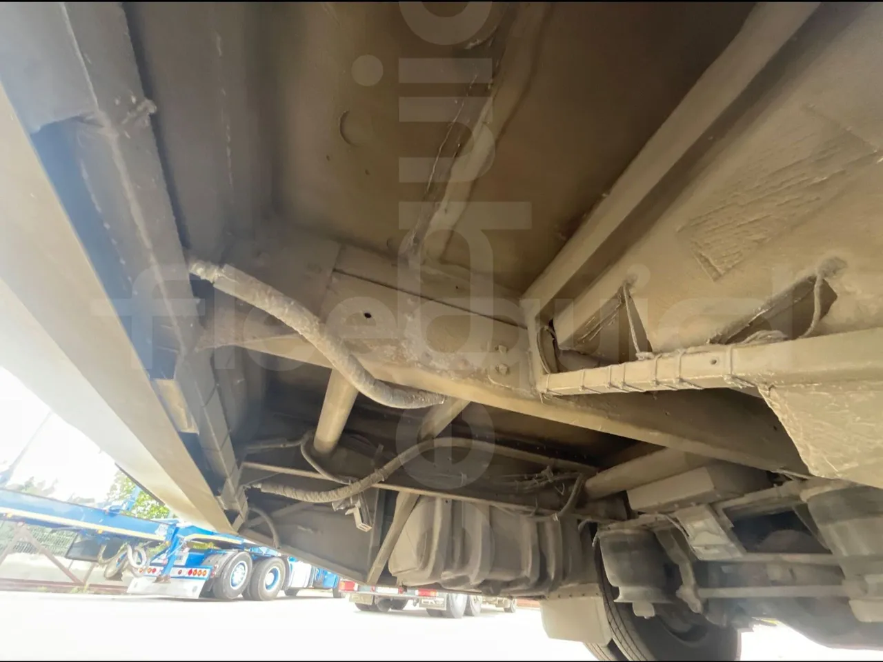 Iveco Daily 70C18 - EUR6 - 132kW - 8.04m - front brake calipers left