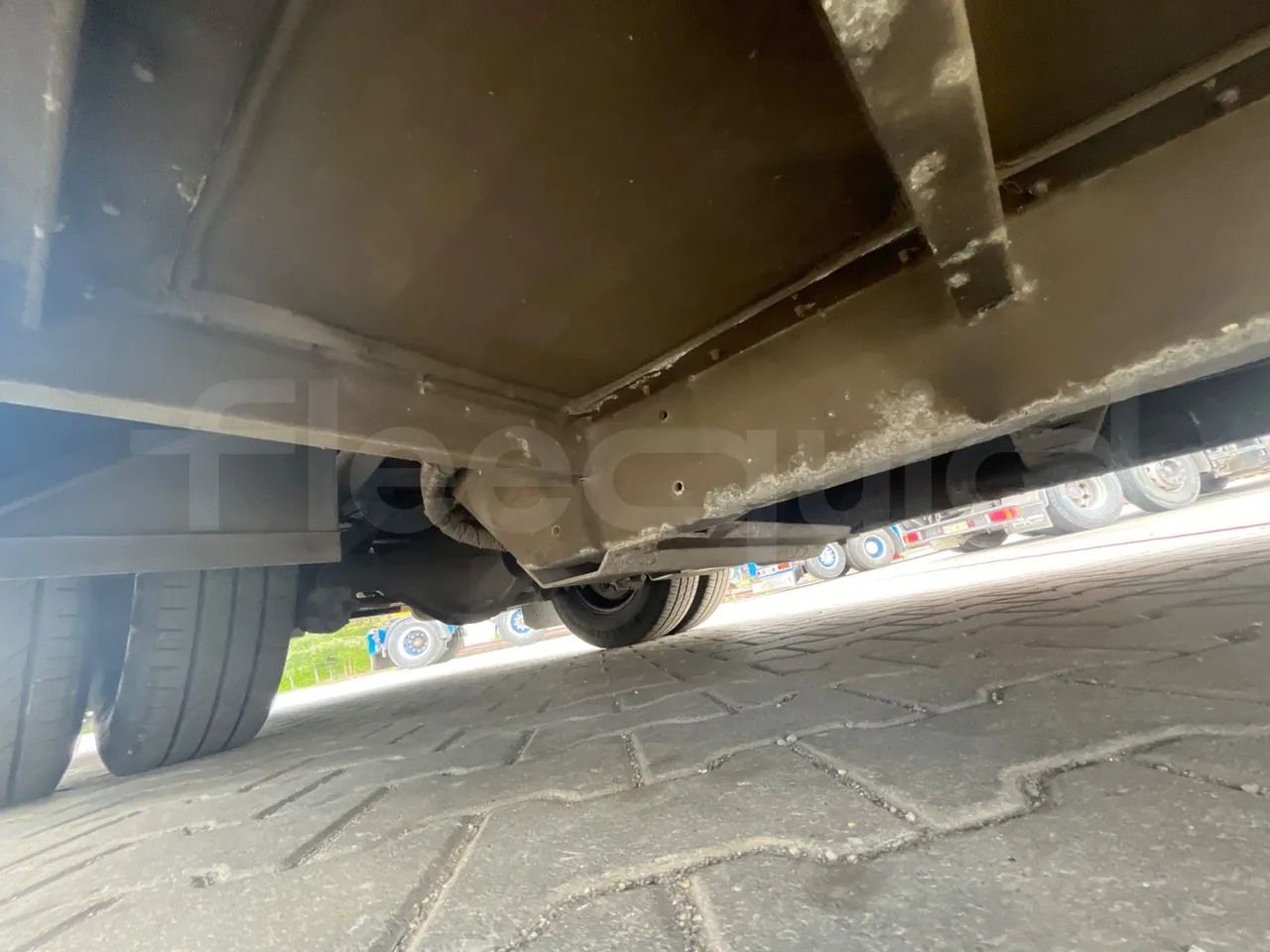 Iveco Daily 70C18 - EUR6 - 132kW - 8.04m - front axle left side