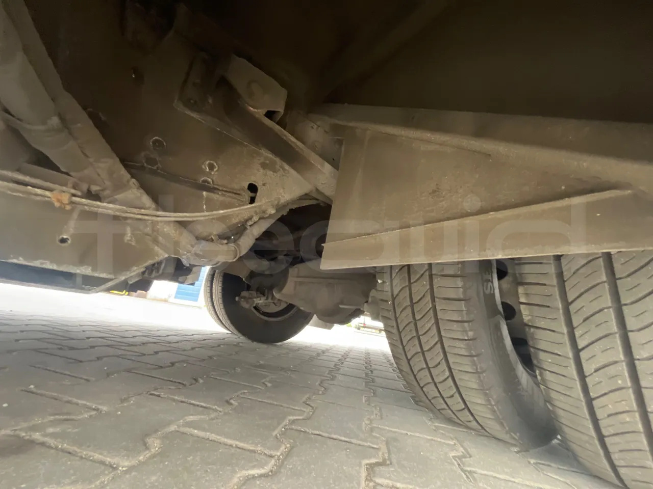 Iveco Daily 70C18 - EUR6 - 132kW - 8.04m - central undercarriage photo