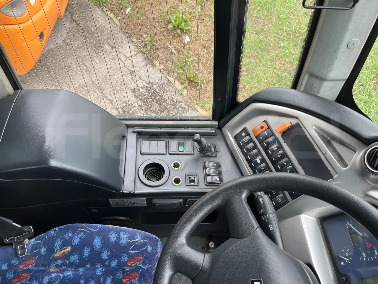 Temsa Safari RD R A T-I53 - Euro 5 - 266 kw - 12.200 mt - onboard devices 1