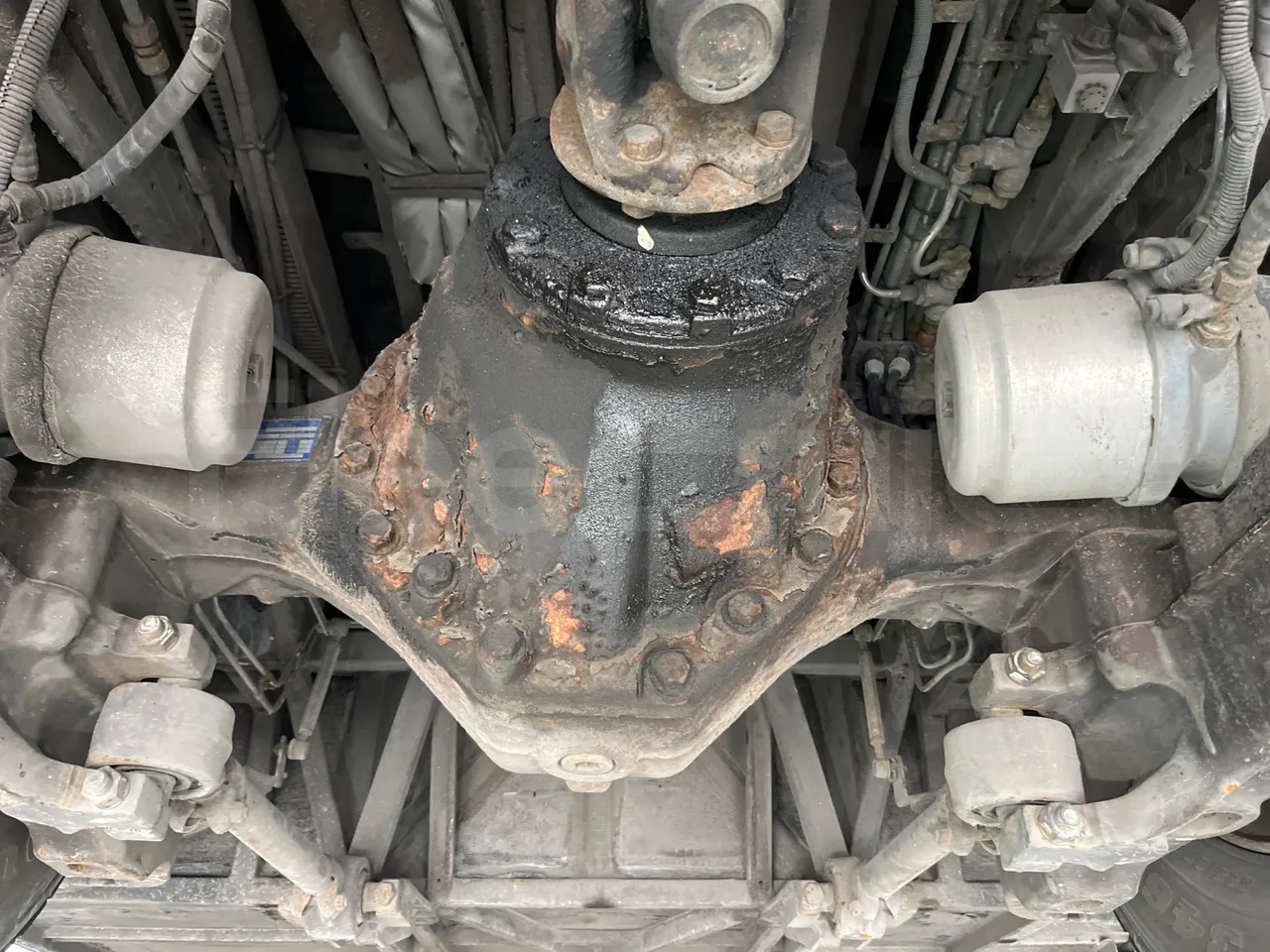 Temsa Safari RD R A T-I53 - Euro 5 - 266 kw - 12.200 mt - driveshaft photo