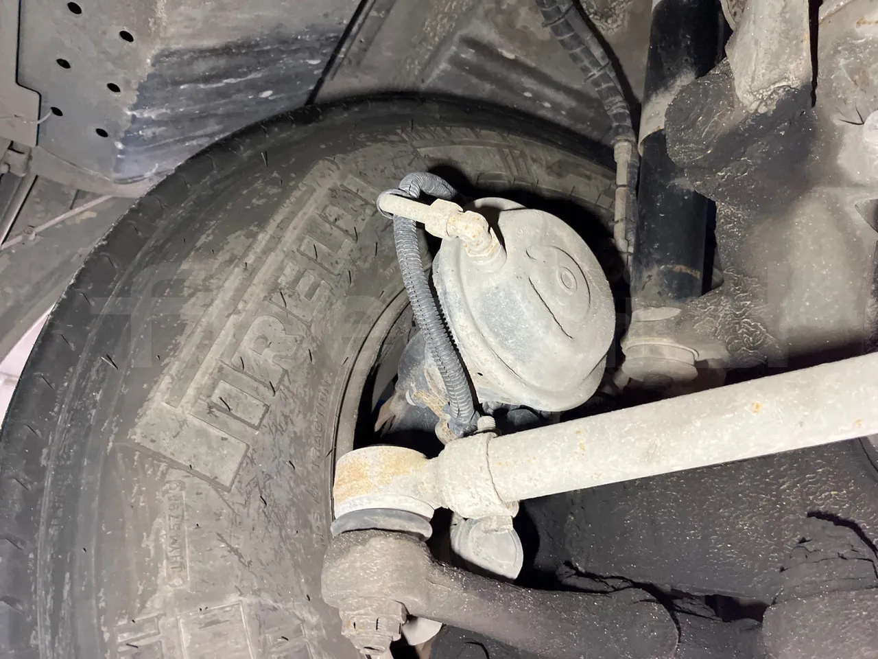 Temsa Safari RD R A T-I53 - Euro 5 - 266 kw - 12.200 mt - front brake calipers right