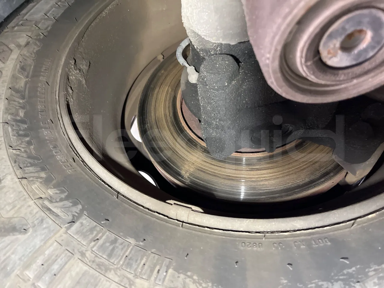 Temsa Safari RD R A T-I53 - Euro 5 - 266 kw - 12.200 mt - front discs left