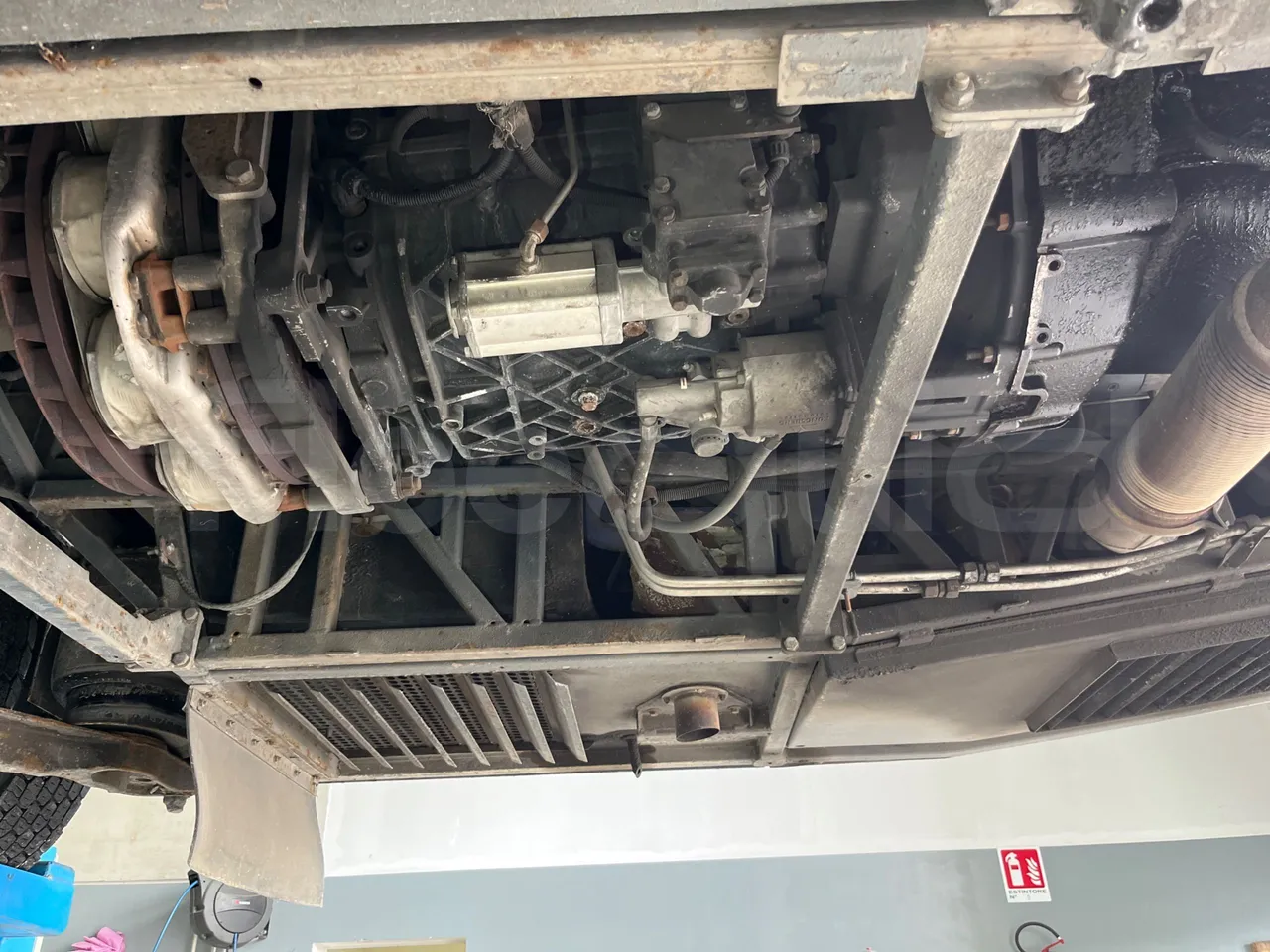 Temsa Safari RD R A T-I53 - Euro 5 - 266 kw - 12.200 mt - gearbox photo