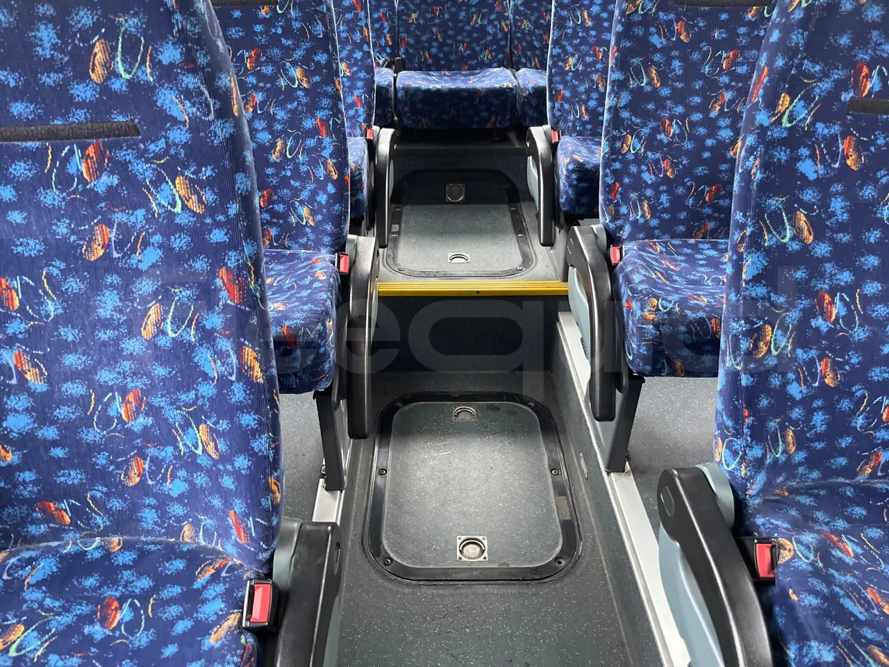 Temsa Safari RD R A T-I53 - Euro 5 - 266 kw - 12.200 mt - floor hatches photo