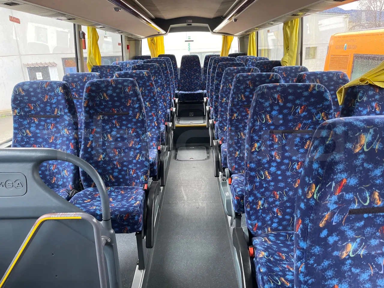 Temsa Safari RD R A T-I53 - Euro 5 - 266 kw - 12.200 mt - reverse view middle aisle