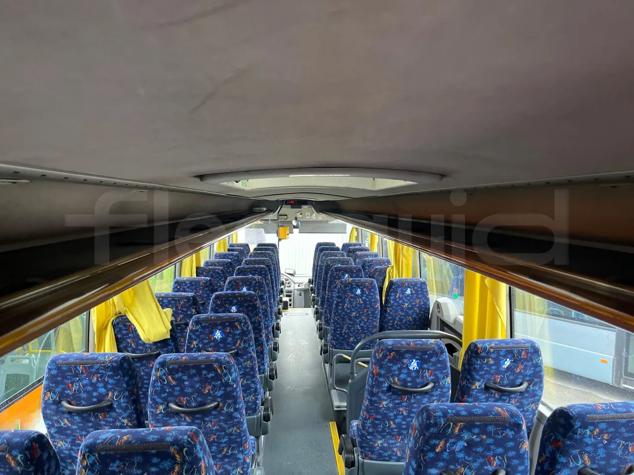 Temsa Safari RD R A T-I53 - Euro 5 - 266 kw - 12.200 mt - overhead compartments photo