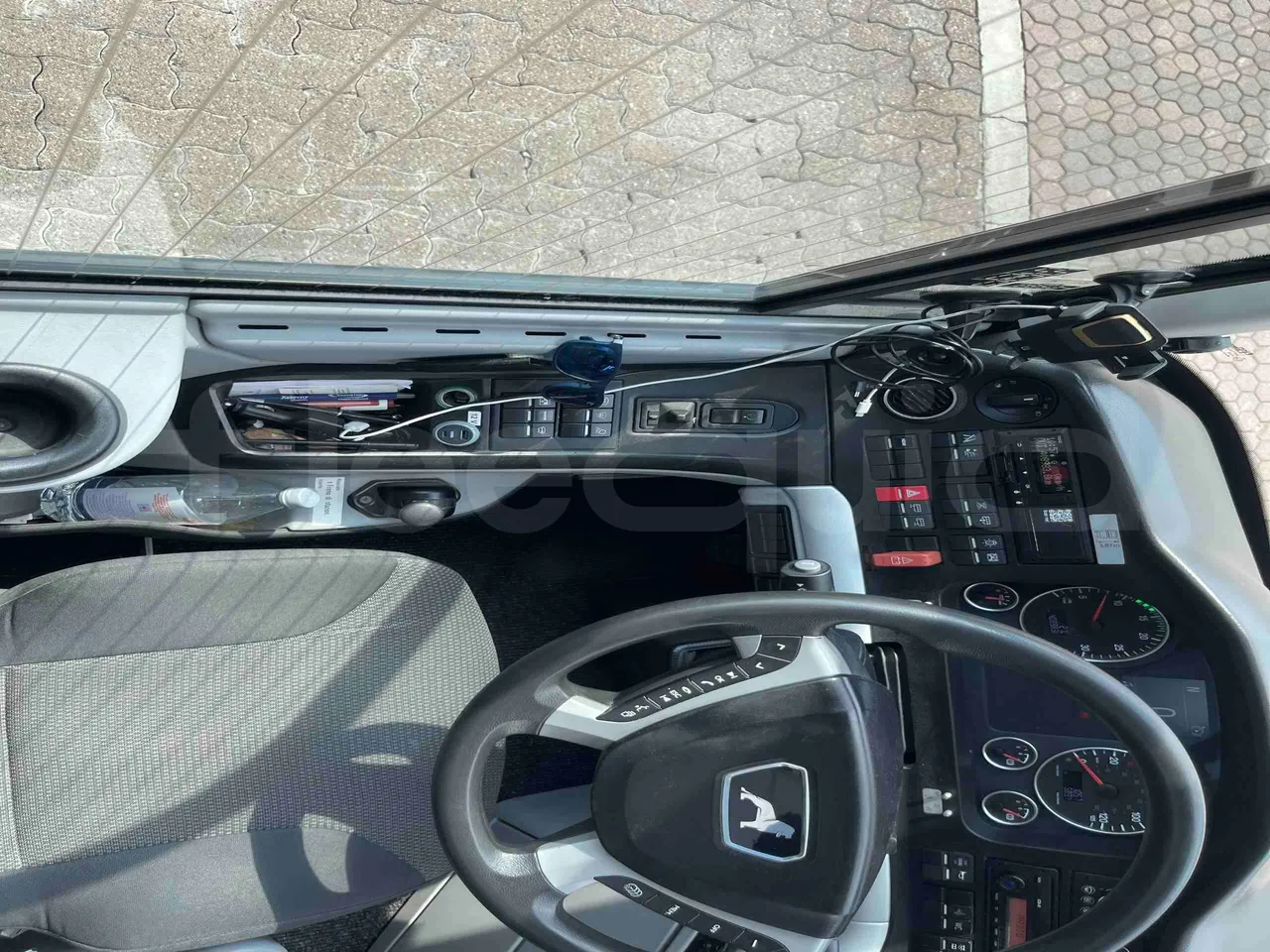 Man Lion's Coach - radio accessories photo