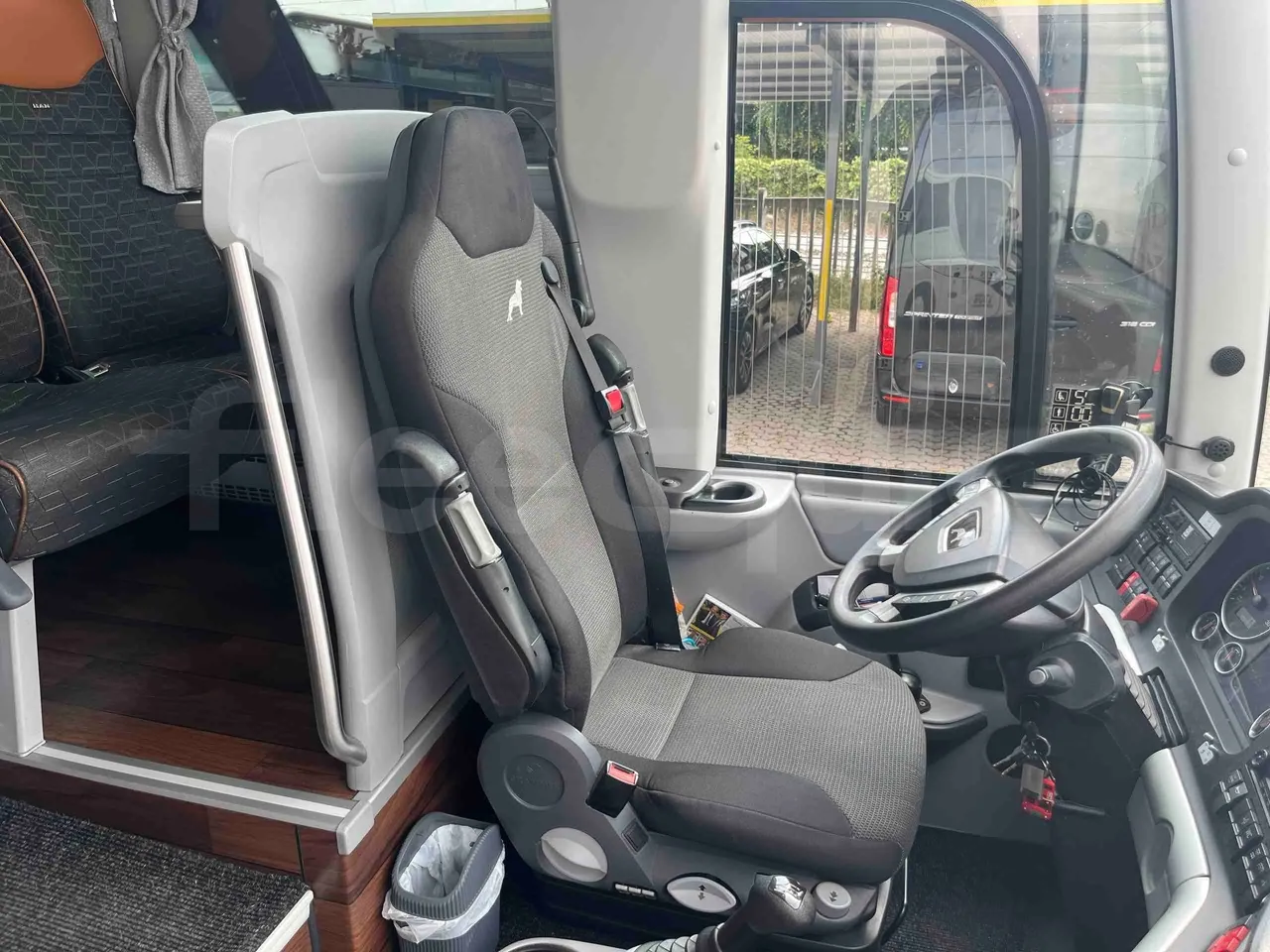 Man Lion's Coach - driver's seat photo