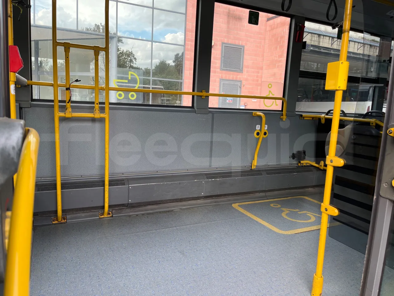 Mercedes-Benz Conecto 628B02-BD1GKEB/ Euro 6 - 265 Kw - 17.956 Mt - disabled area photo