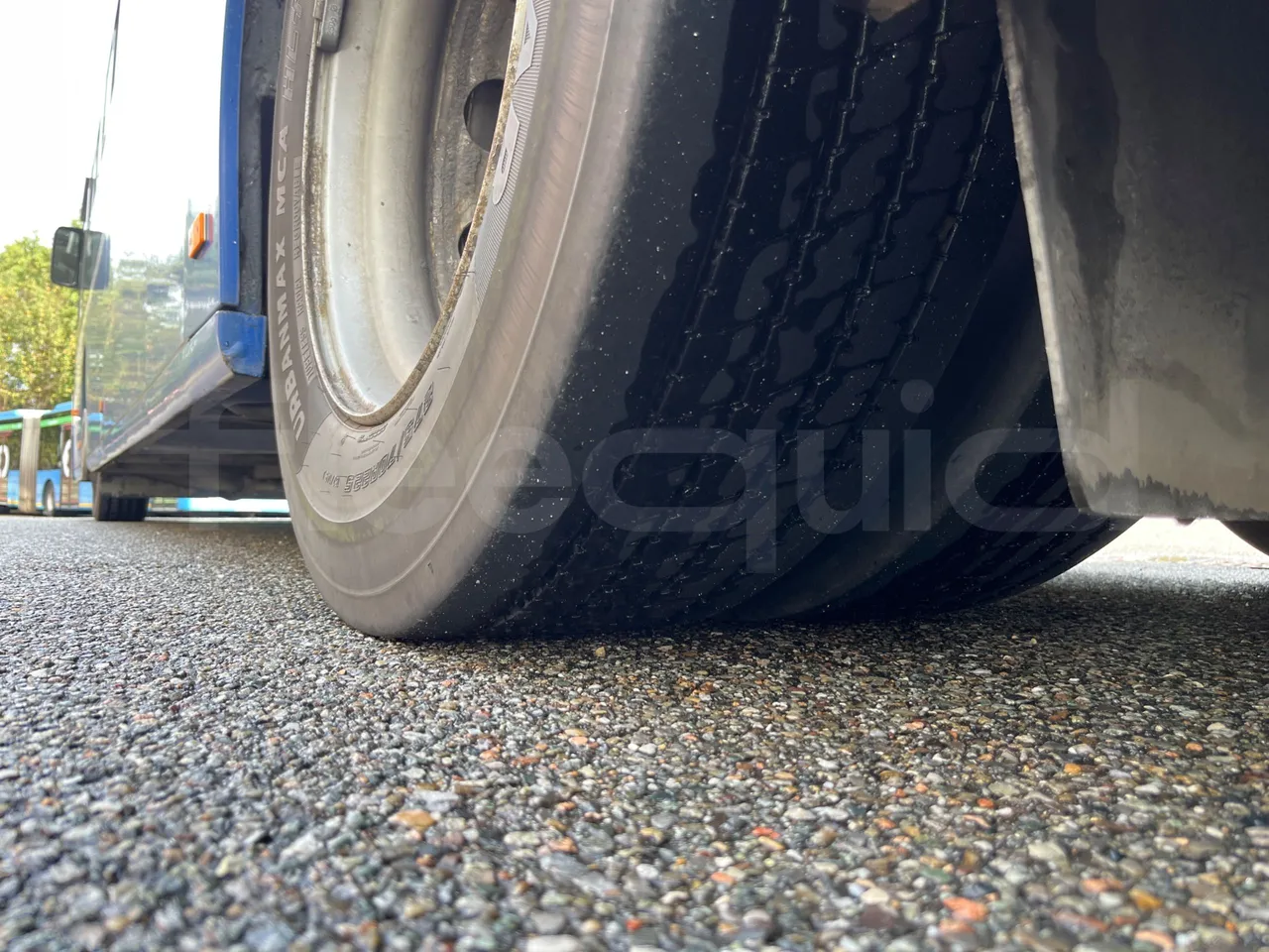 Mercedes-Benz Conecto 628B02-BD1GKEB/ Euro 6 - 265 Kw - 17.956 Mt - tread condition second axle tires left