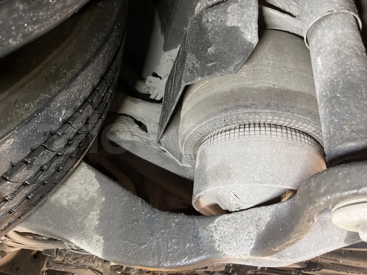 Mercedes-Benz Conecto 628B02-BD1GKEB/ Euro 6 - 265 Kw - 17.956 Mt - axle 3 air springs 1 right