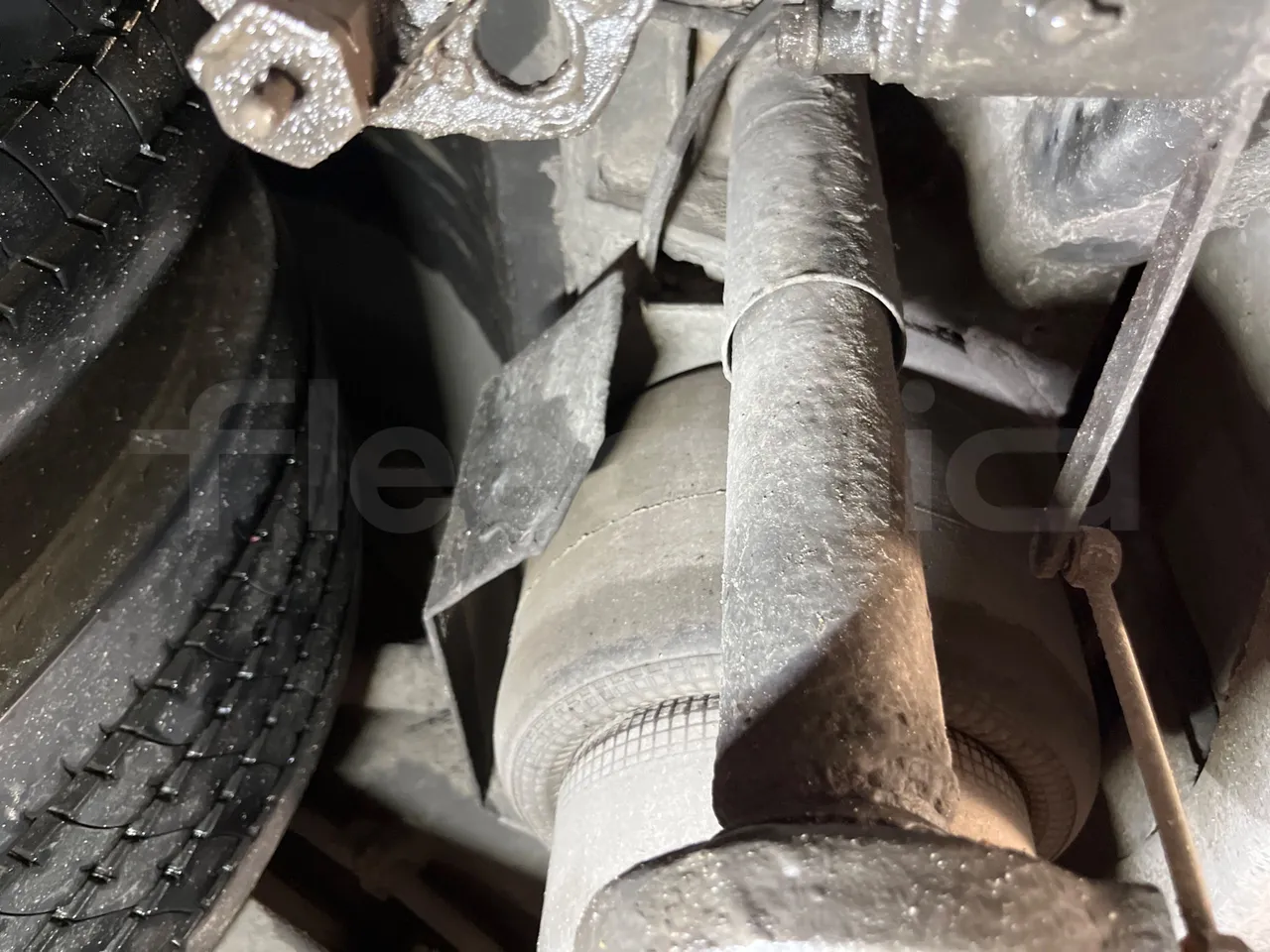 Mercedes-Benz Conecto 628B02-BD1GKEB/ Euro 6 - 265 Kw - 17.956 Mt - axel 3 shock absorbers 1 right