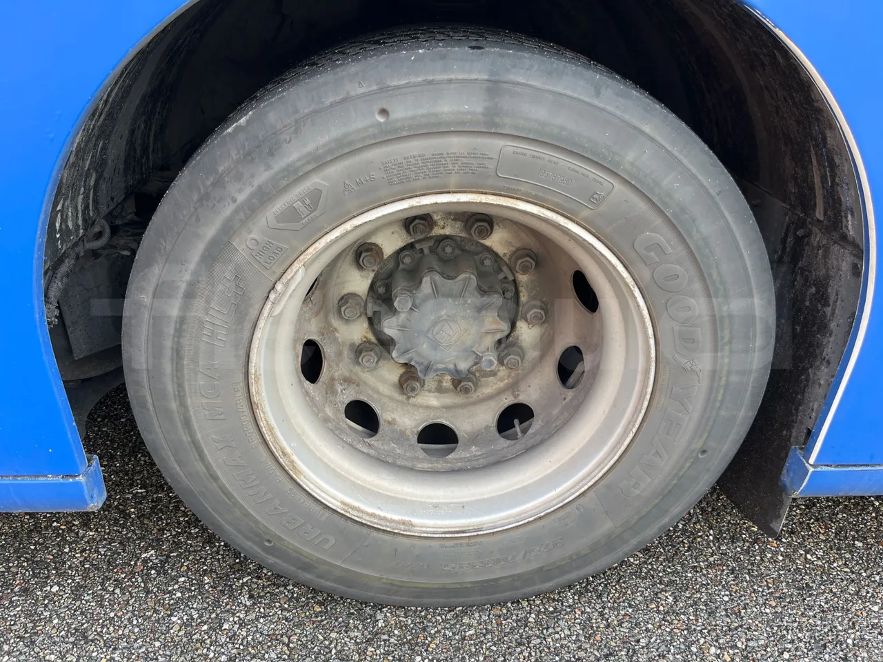 Mercedes-Benz Conecto 628B02-BD1GKEB/ Euro 6 - 265 Kw - 17.956 Mt - rear left tire photo