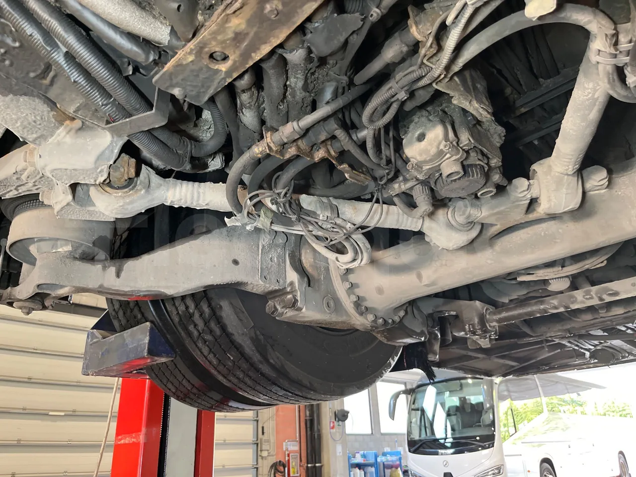 Mercedes-Benz Conecto 628B02-BD1GKEB/ Euro 6 - 265 Kw - 17.956 Mt - axle 3 right side