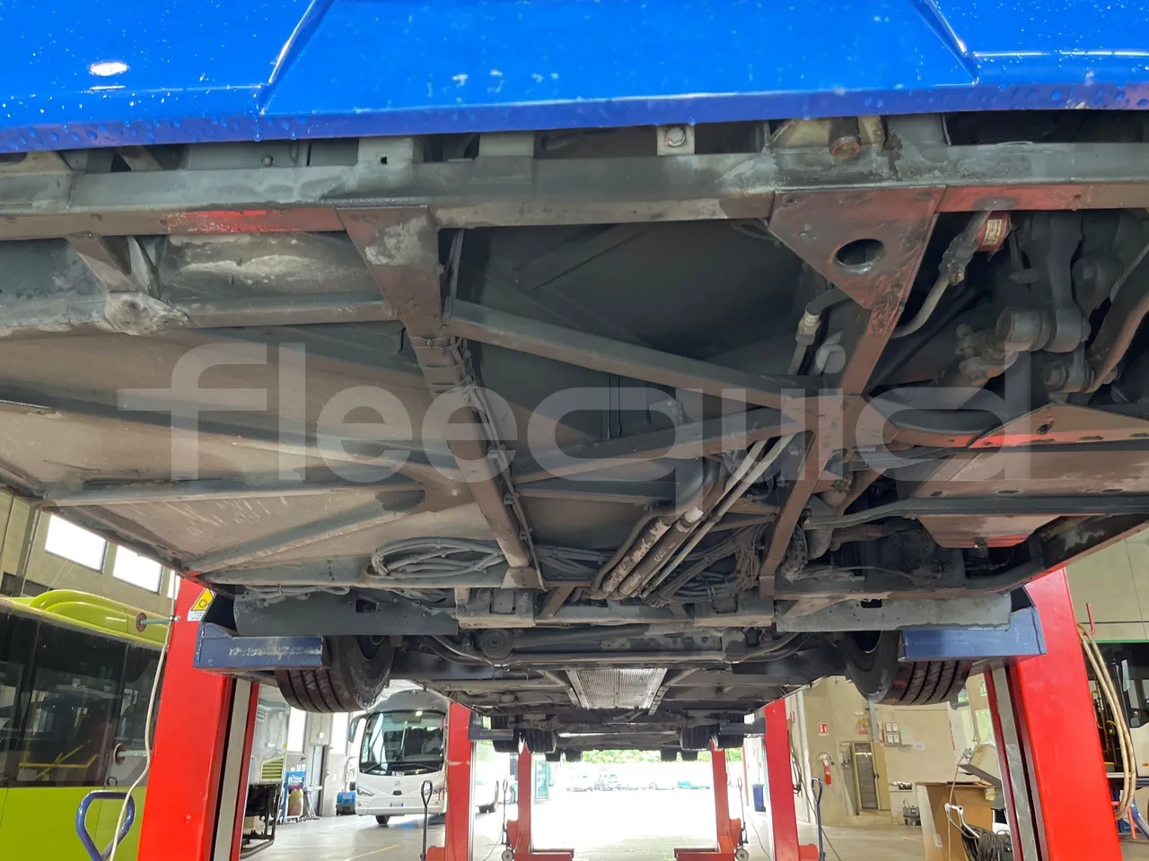 Mercedes-Benz Conecto 628B02-BD1GKEB/ Euro 6 - 265 Kw - 17.956 Mt - front undercarriage from front