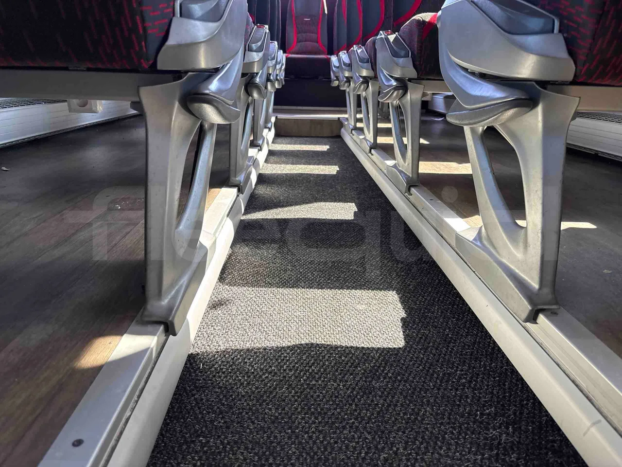Setra S515 - seat brackets photo
