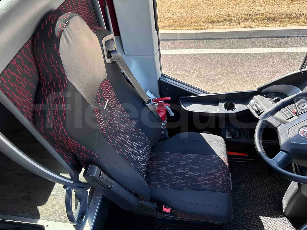 Setra S515 - driver's seat photo