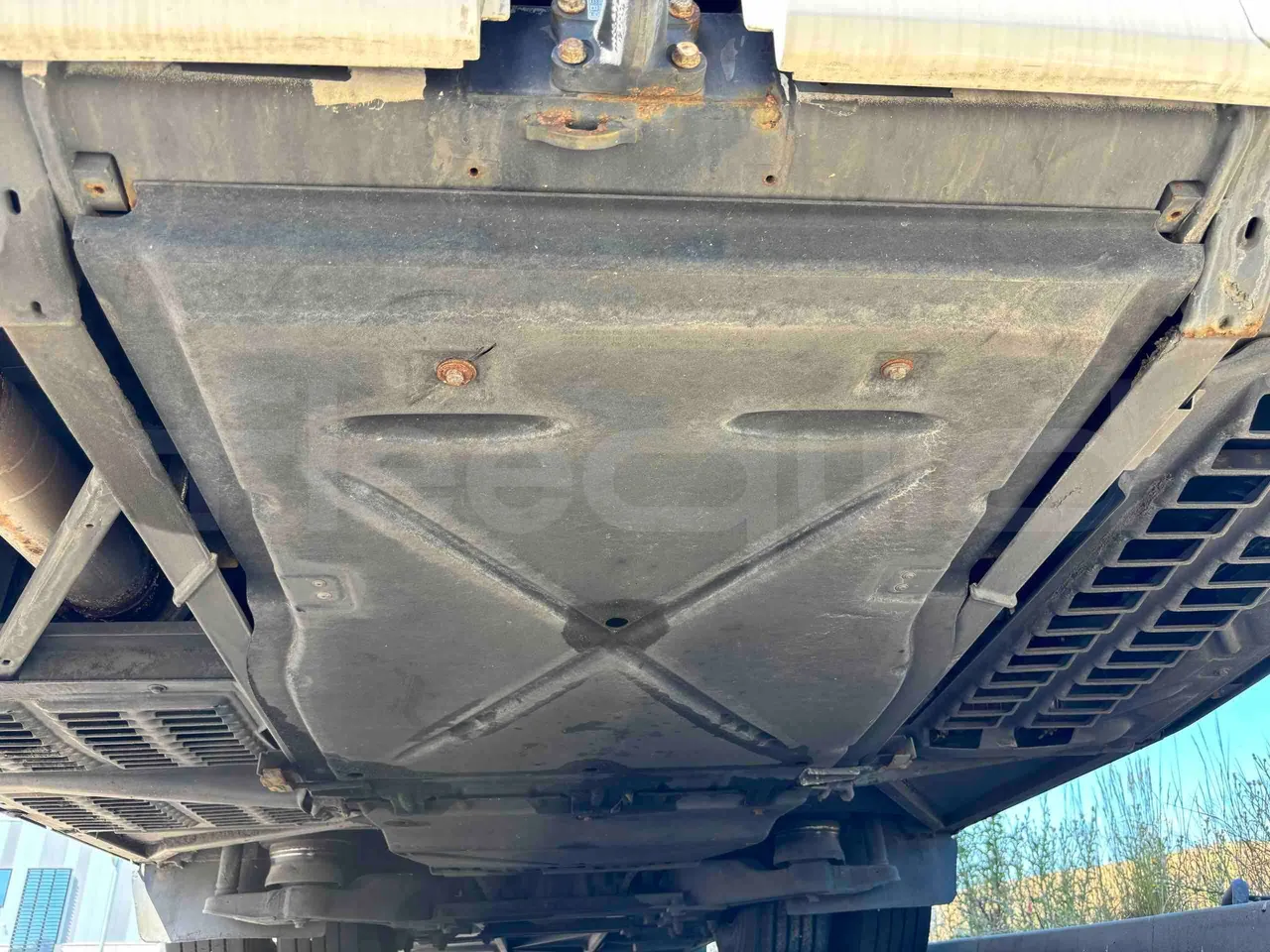 Setra S515 - engine without protection