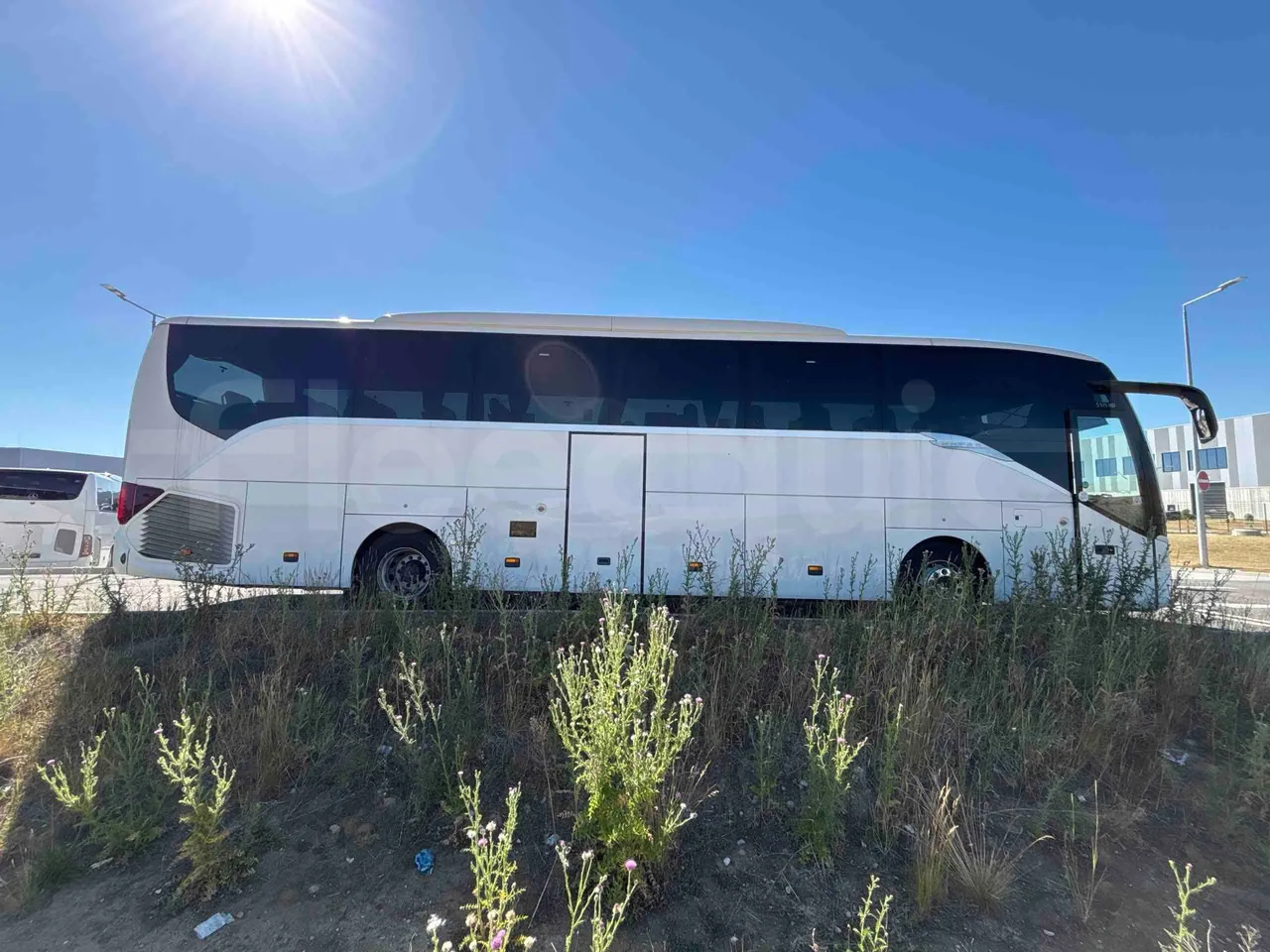 Setra S515 - right side doors closed