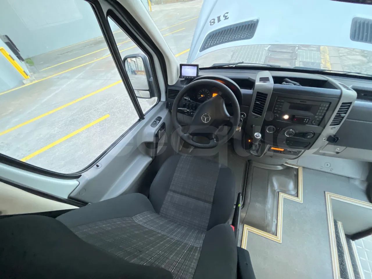 Mercedes-Benz Sprinter Noge - EUR6 - 140kW - 7.544m - buttons panels on