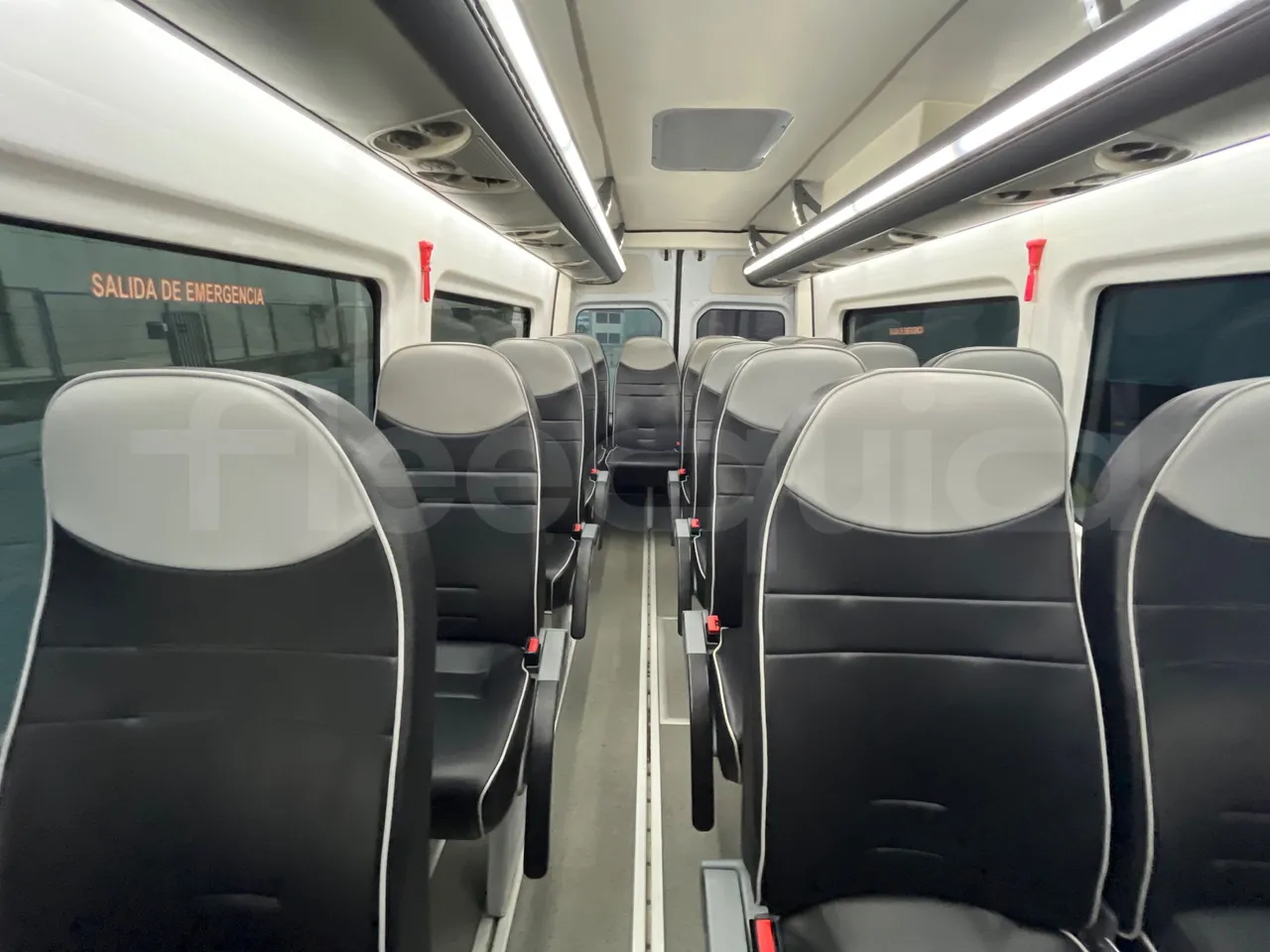 Mercedes-Benz Sprinter Noge - EUR6 - 140kW - 7.544m - reverse view middle aisle