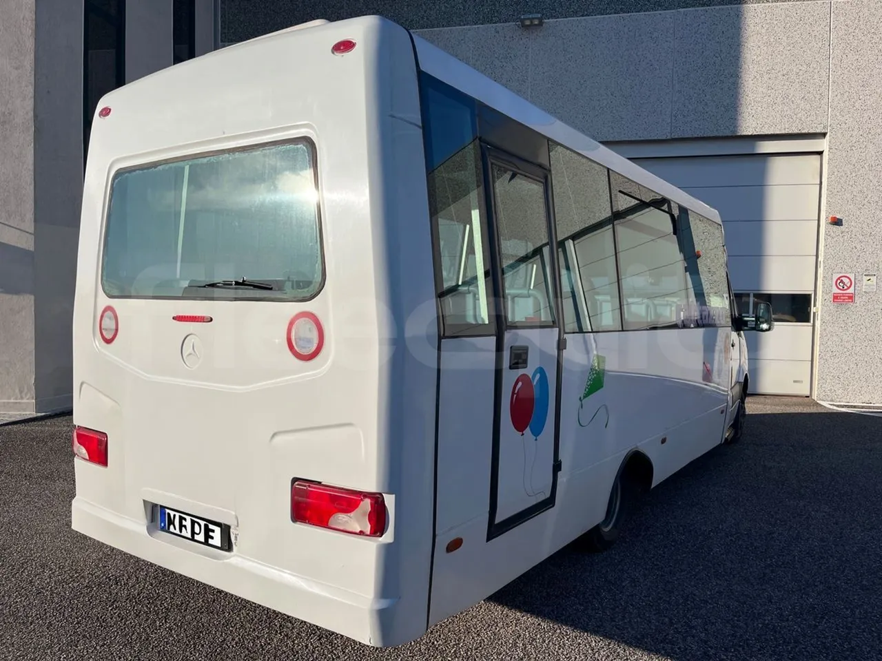 Mercedes-Benz Sprinter 519CDI - EUR5 - 140kW - 7.930m - 3/4 right rear doors closed