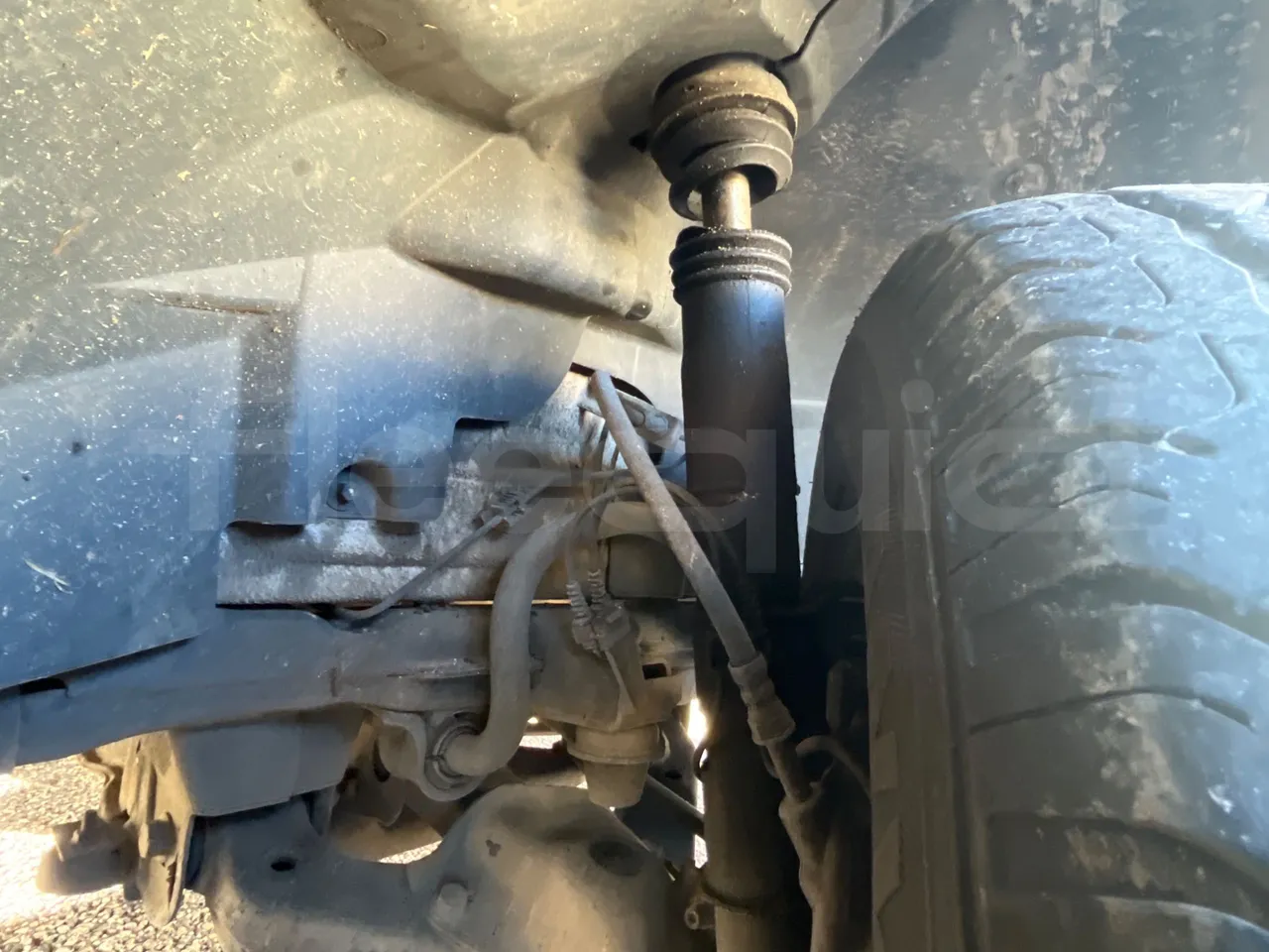 Mercedes-Benz Sprinter 519CDI - EUR5 - 140kW - 7.930m - front air springs right