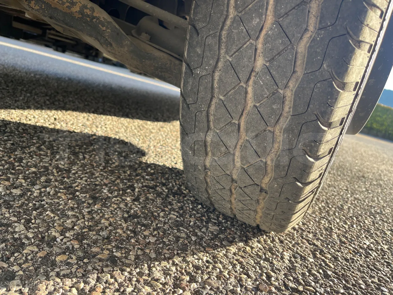 Mercedes-Benz Sprinter 519CDI - EUR5 - 140kW - 7.930m - tread condition front tires right