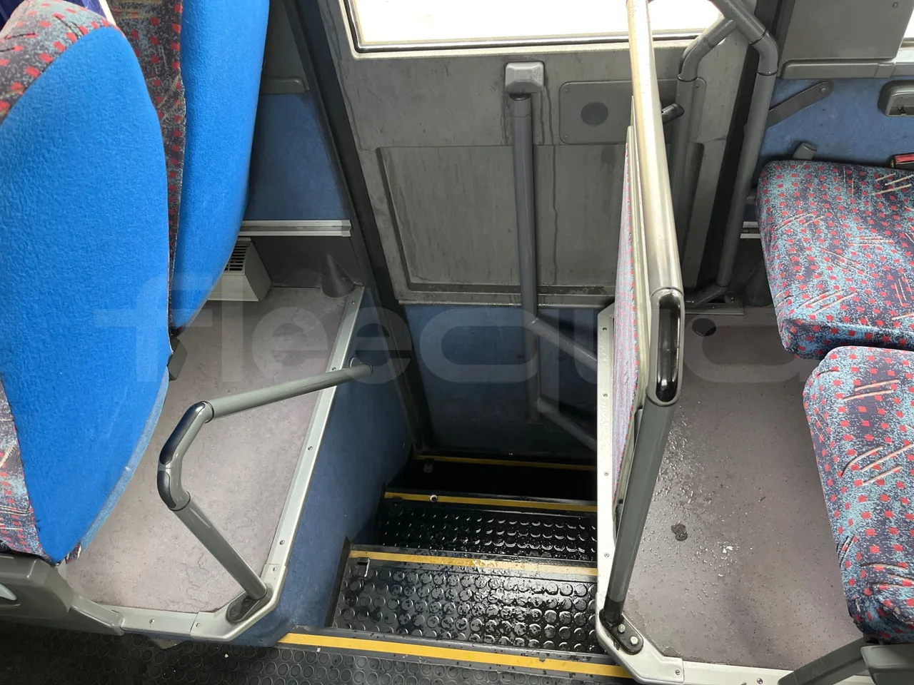 Setra S315 GT/ Euro 3 - 260 Kw - 12 Mt - jack and driver keys