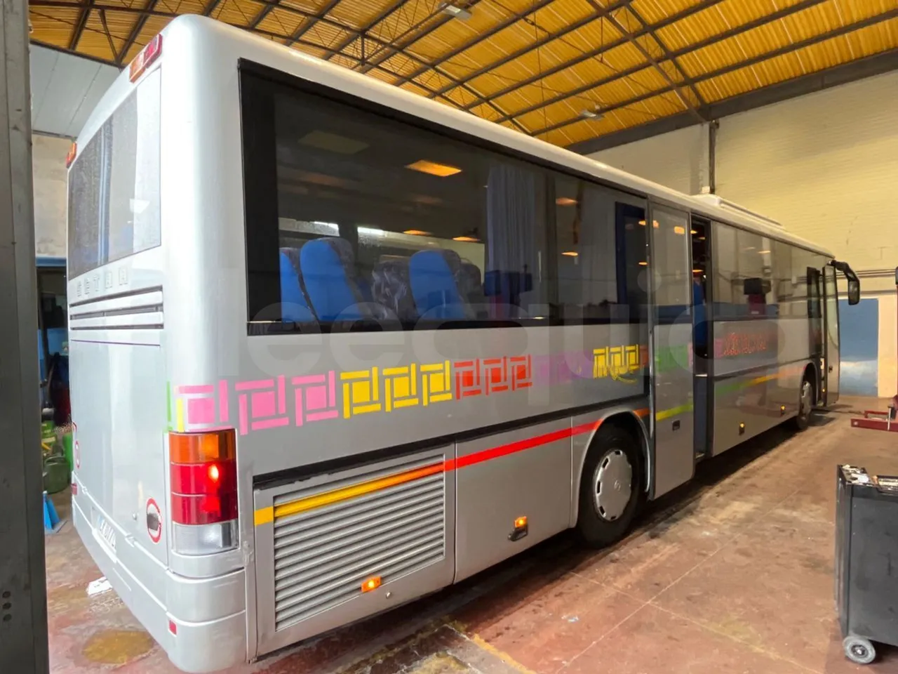 Setra S315 GT/ Euro 3 - 260 Kw - 12 Mt - 3/4 right rear doors open