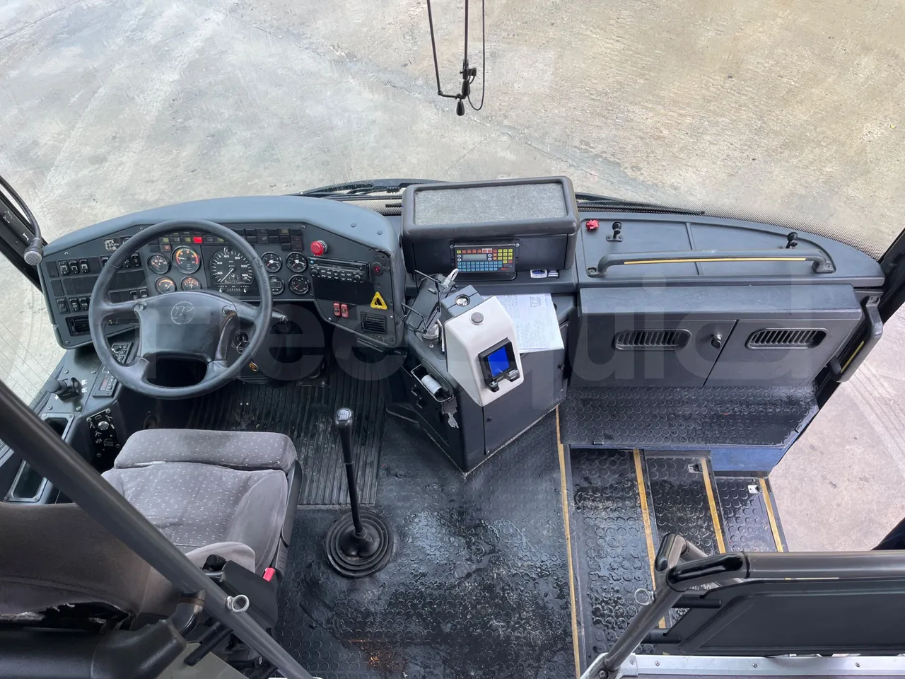 Setra S315 GT/ Euro 3 - 260 Kw - 12 Mt - buttons panels on