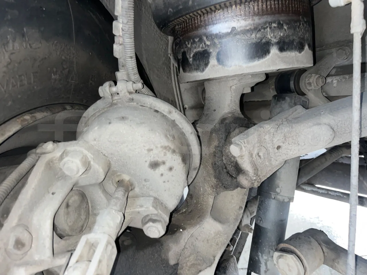 Setra S315 GT/ Euro 3 - 260 Kw - 12 Mt - axle 2 caliper brakes right