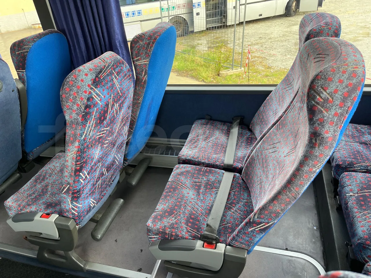 Setra S315 GT/ Euro 3 - 260 Kw - 12 Mt - central seat safety belt