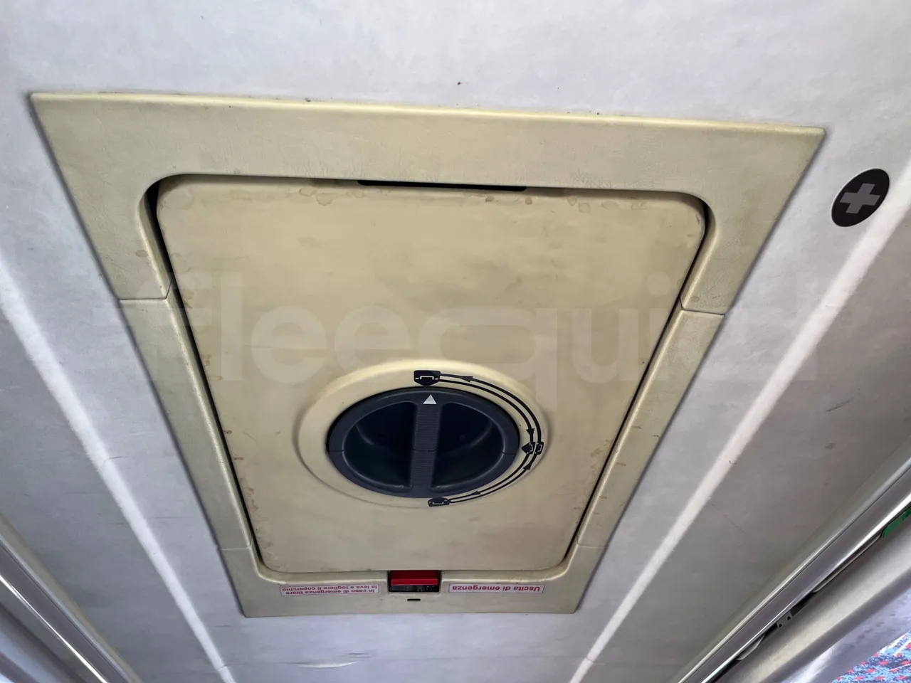 Setra S315 GT/ Euro 3 - 260 Kw - 12 Mt - roof hatch 2
