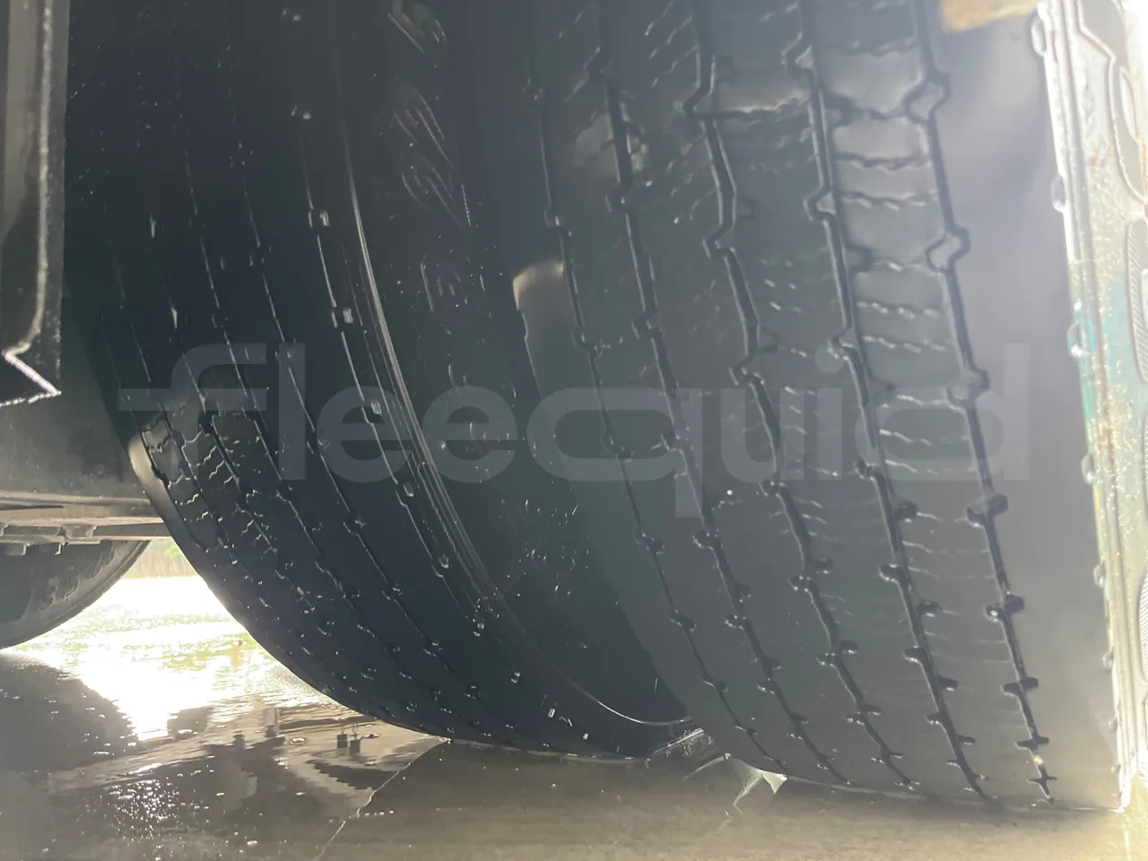 Setra S315 GT/ Euro 3 - 260 Kw - 12 Mt - tread condition front tires left