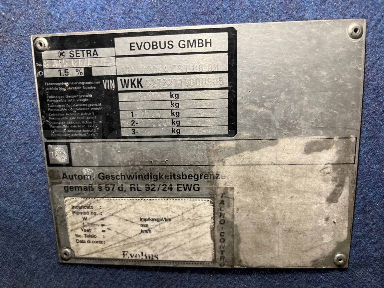 Setra S315 GT/ Euro 3 - 260 Kw - 12 Mt - vehicle plate photo