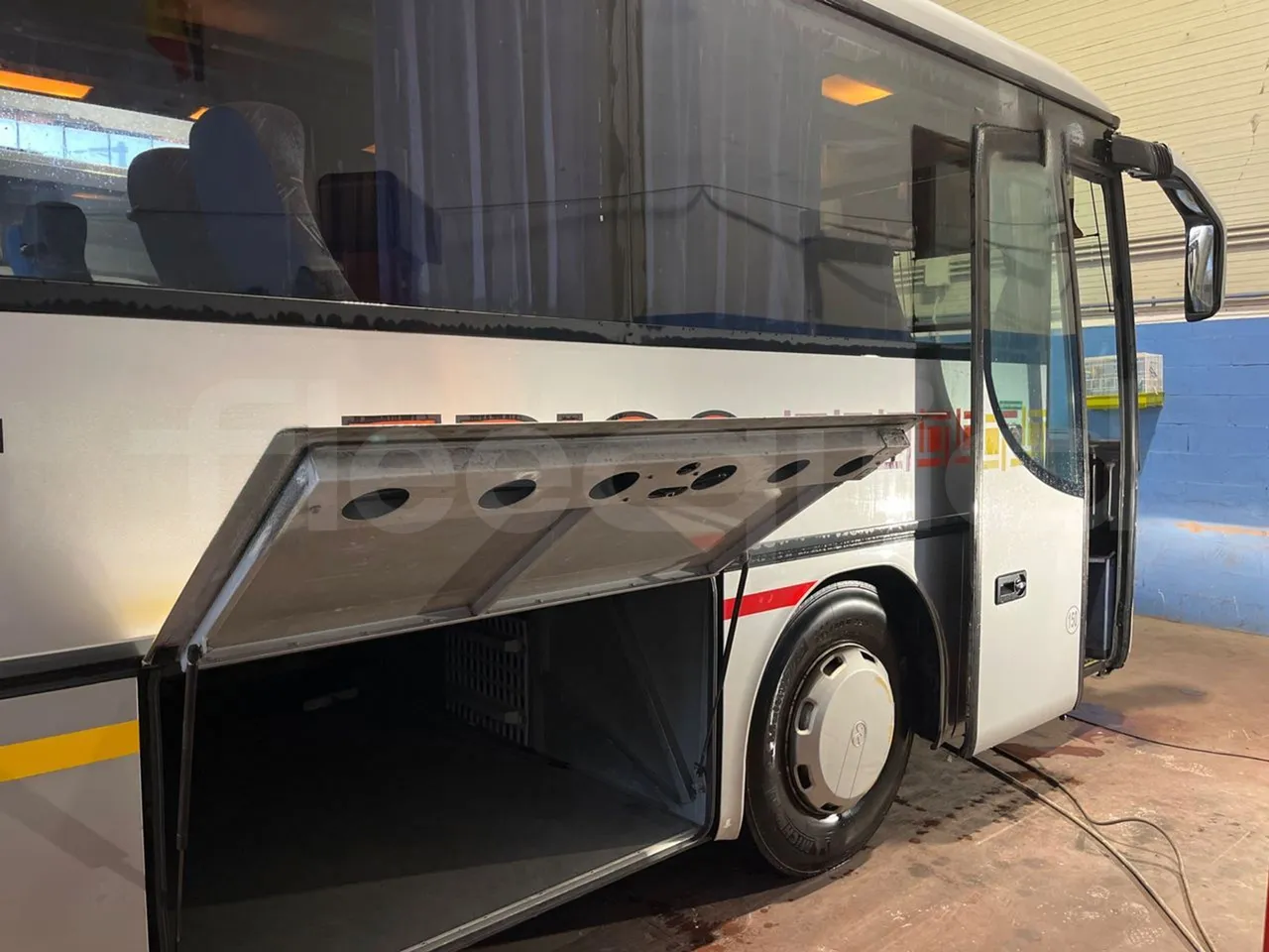 Setra S315 GT/ Euro 3 - 260 Kw - 12 Mt - platform open photo