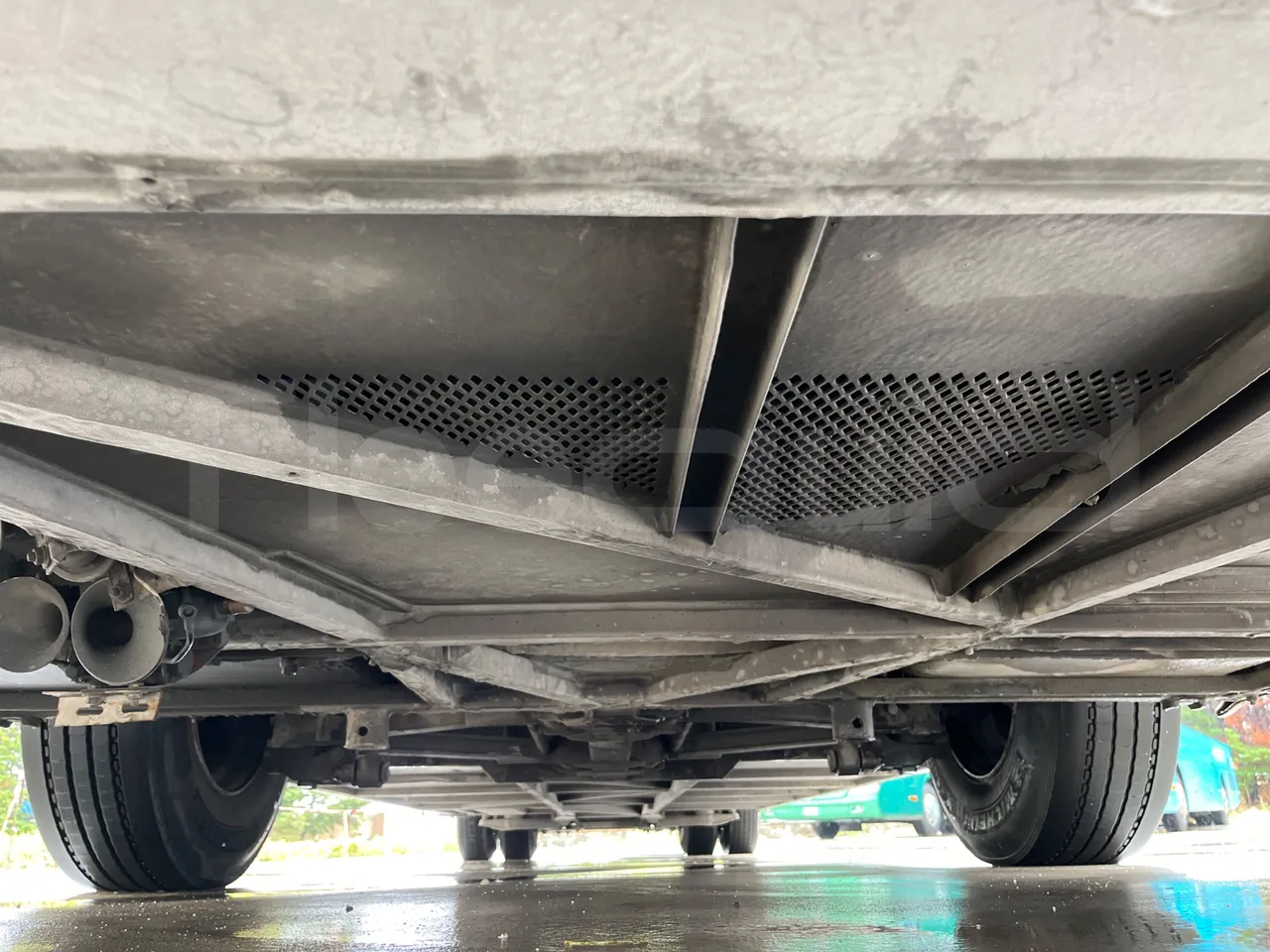 Setra S315 GT/ Euro 3 - 260 Kw - 12 Mt - front undercarriage from front