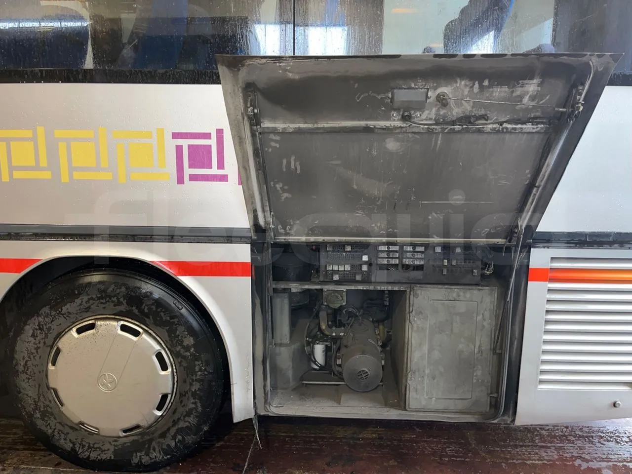 Setra S315 GT/ Euro 3 - 260 Kw - 12 Mt - turntable external (18m)