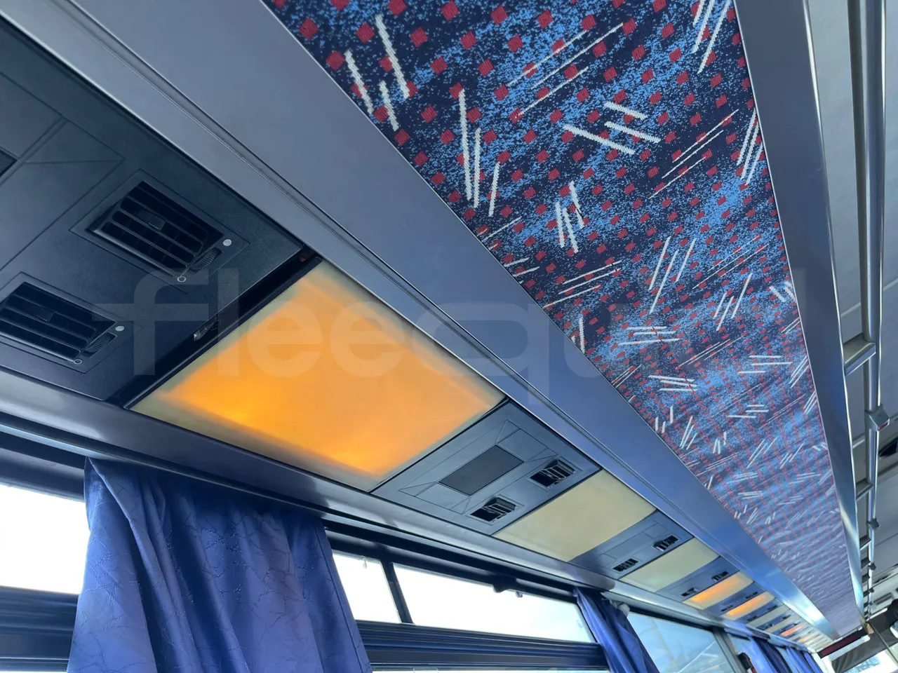 Setra S315 GT/ Euro 3 - 260 Kw - 12 Mt - turntable internal (18m)