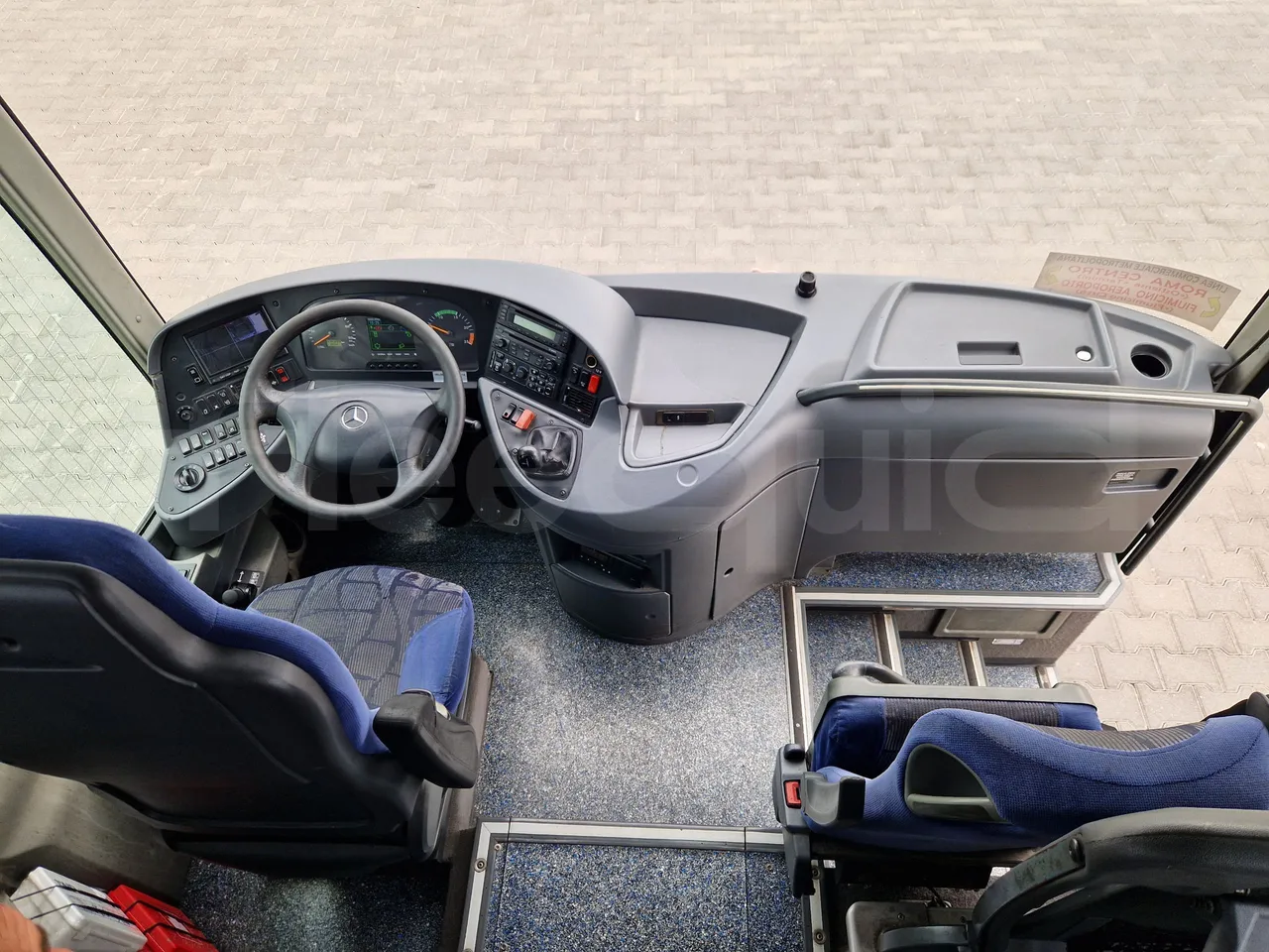 Mercedes-Benz Tourismo RHD 632 01 - EUR6 - 290kW - 12.96m - command unit indicators