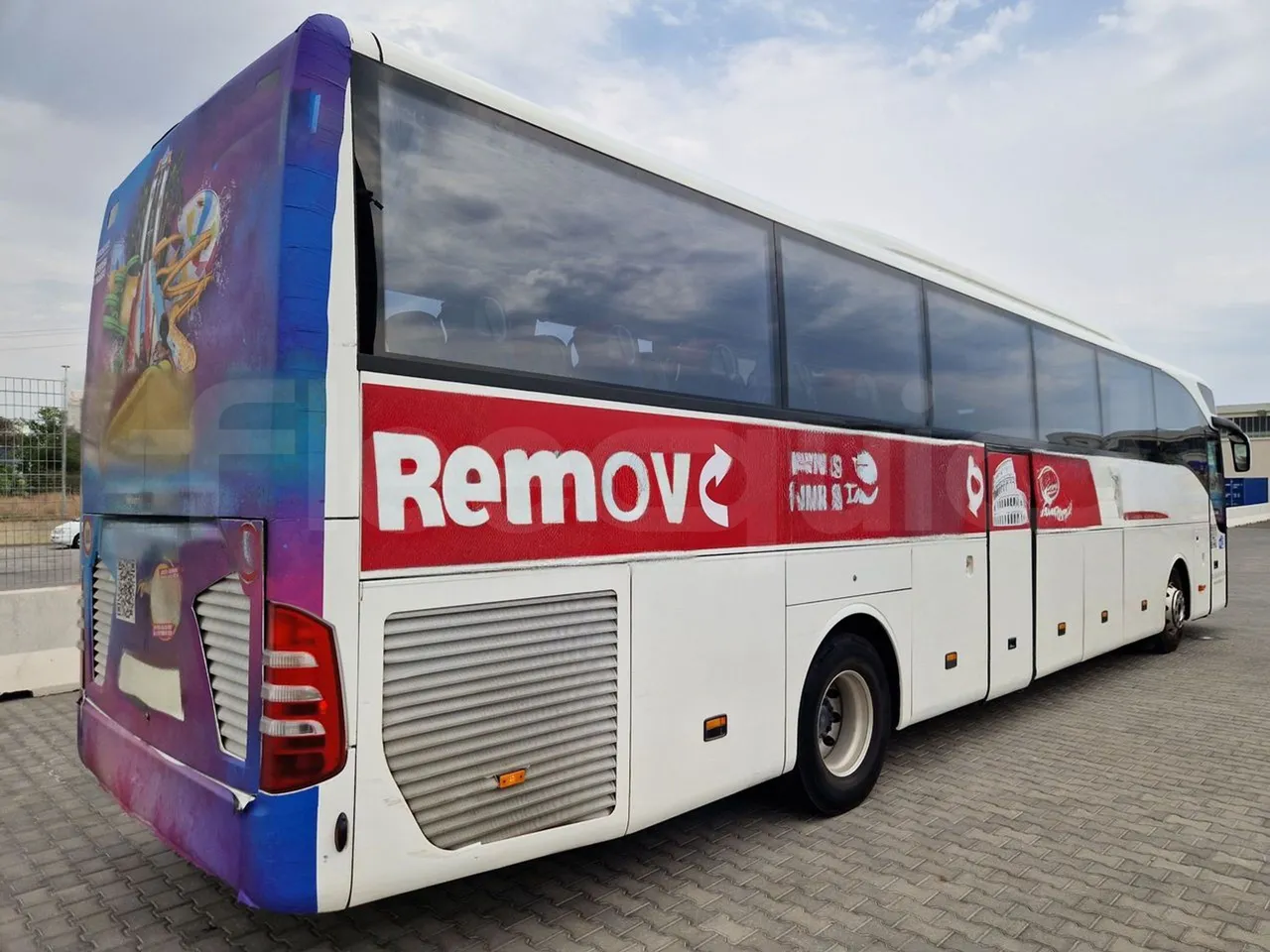 Mercedes-Benz Tourismo RHD 632 01 - EUR6 - 290kW - 12.96m - 3/4 right rear doors closed